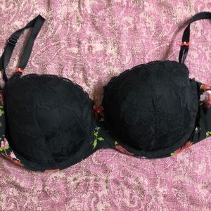 Victoria’s Secret Ballonet 34DD padded push-up bra